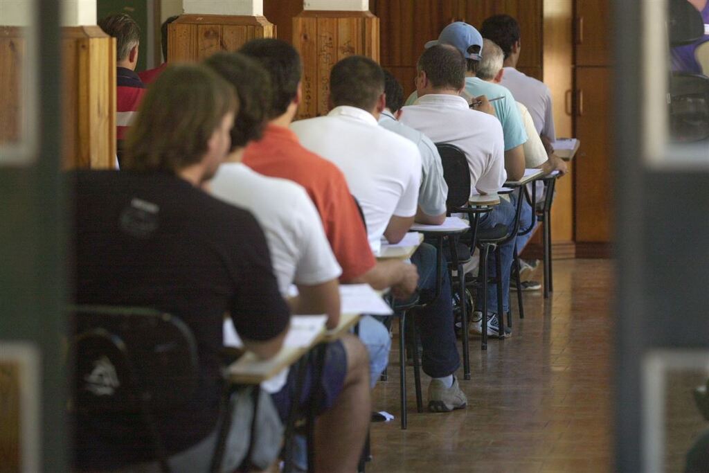 título imagem Concurso público da cidade teve 30 questões anuladas; uma nova prova será marcada