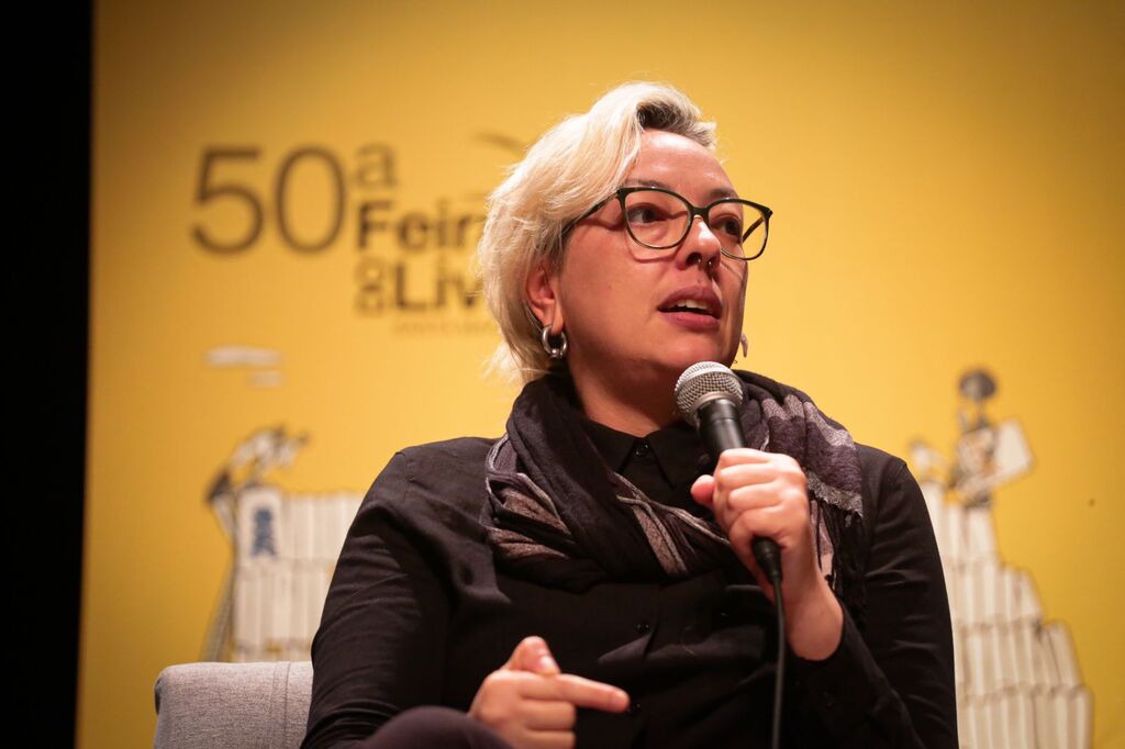 título imagem Escritora Natália Borges Polesso encerra o espaço 