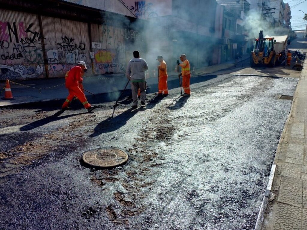 Trânsito em trecho da Rua Astrogildo de Azevedo está liberado após obras