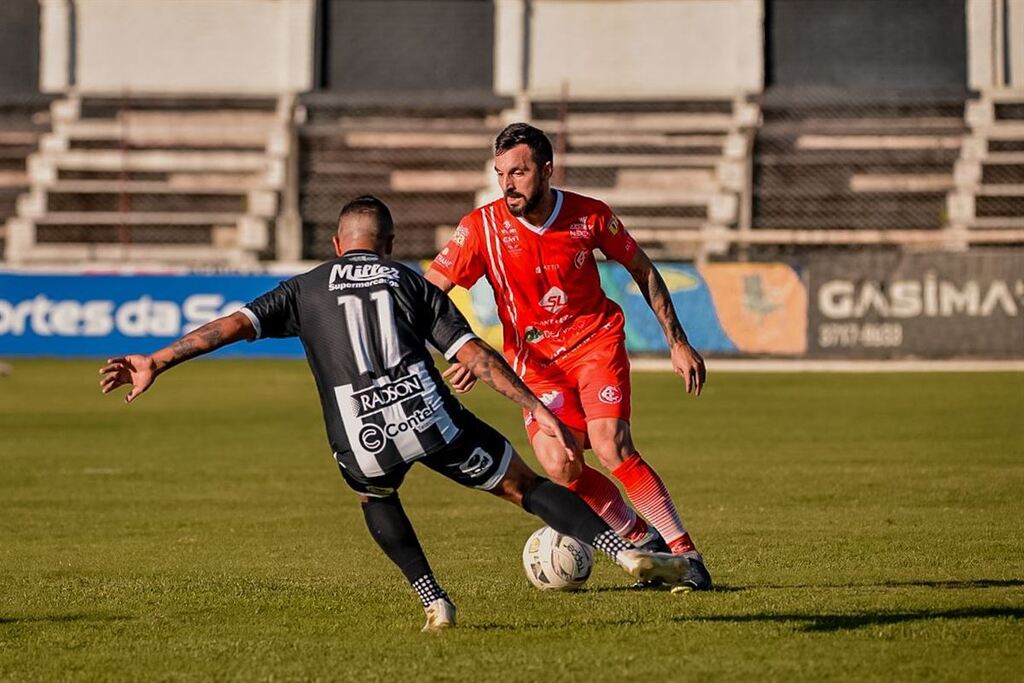 Em jogo equilibrado, Inter-SM conquista o empate nos acréscimos contra o Santa Cruz