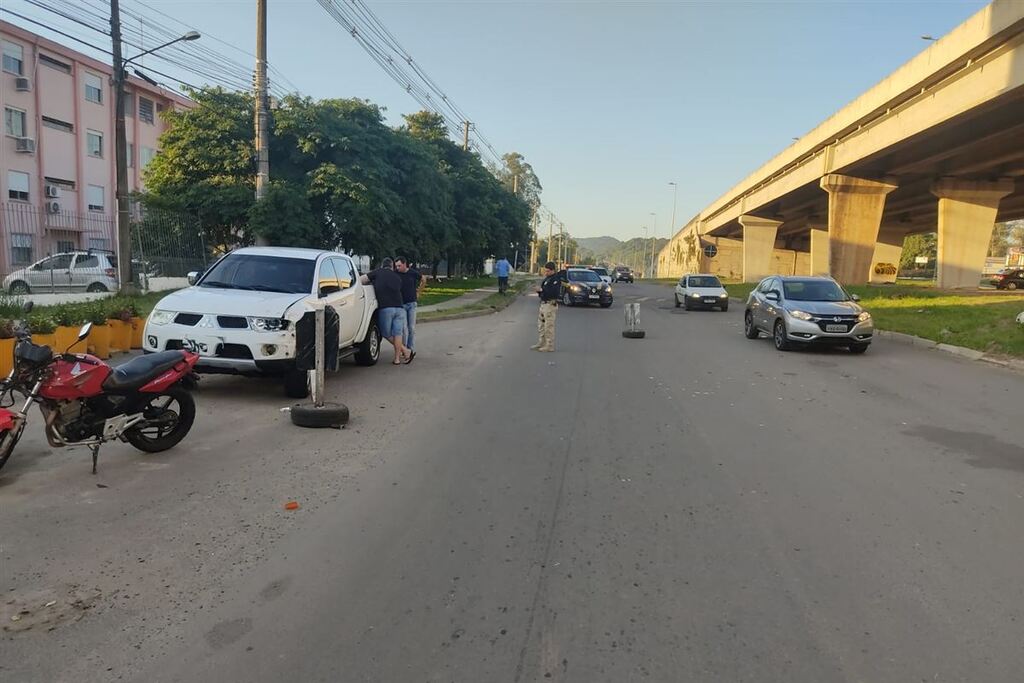 título imagem Condutor trafega na contramão, fere motociclista e culpa GPS em rodovia de Santa Maria