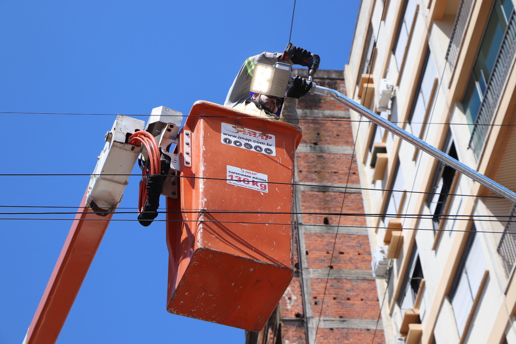 Contrato de parceria público-privada de iluminação terá 24 anos de duração em Santa Maria