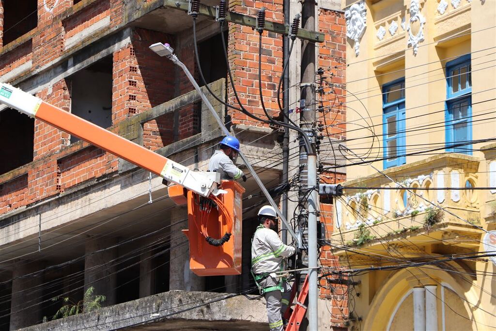 título imagem Contrato para a iluminação pública de Santa Maria prevê a troca de 27 mil pontos
