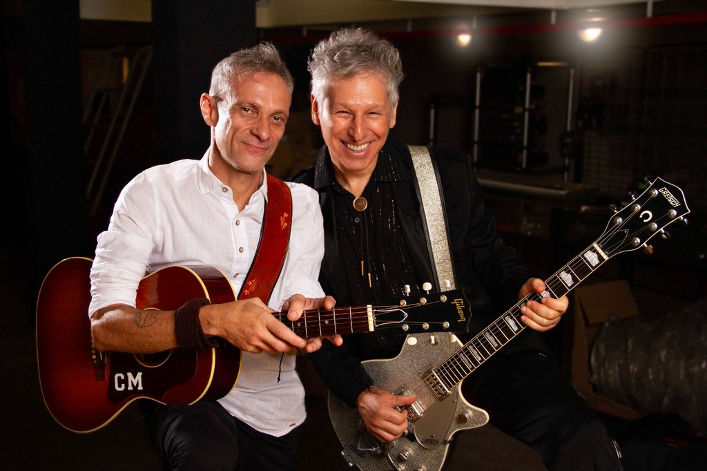 Foto: Divulgação - Charles Master (à esq.) e Nei Van Sória são os fundadores das bandas TNT e Os Cascavelletes