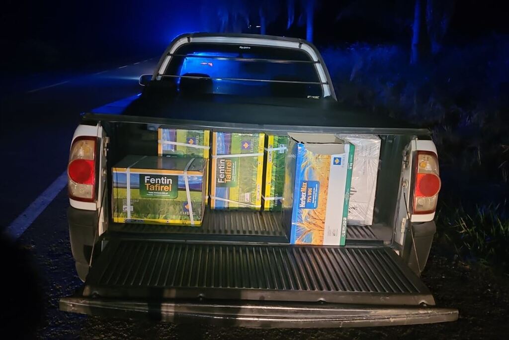 Foto: PRF - 220 kg de agrotóxicos de origem estrangeira foram apreendidos na BR-392 em Caçapava do Sul