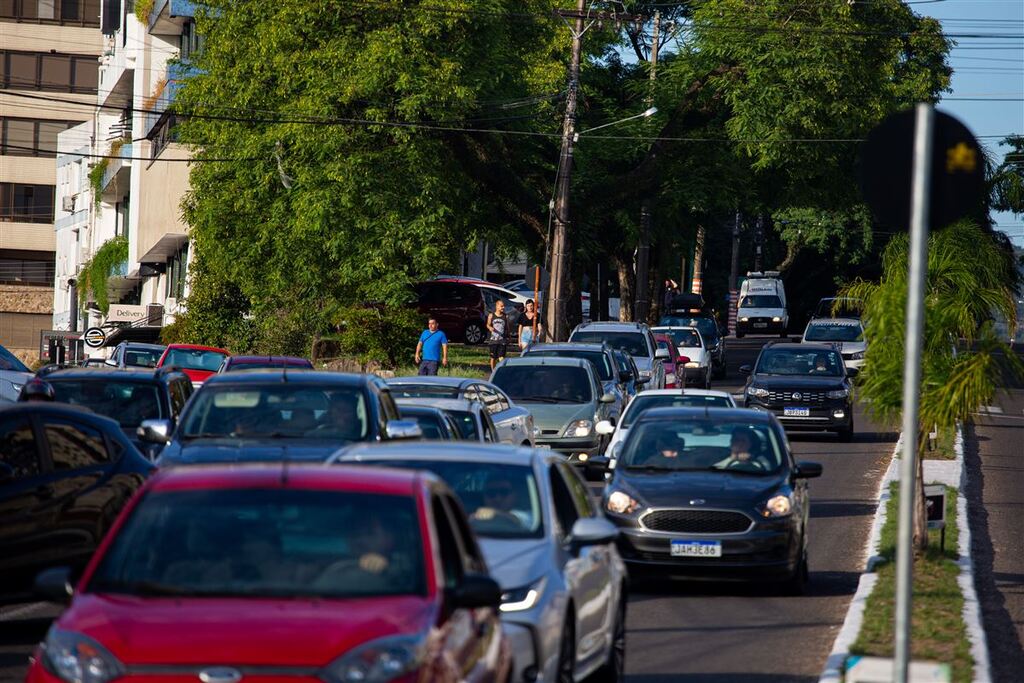 título imagem Governo anuncia redução nos impostos para tornar carros populares mais baratos no Brasil; saiba detalhes