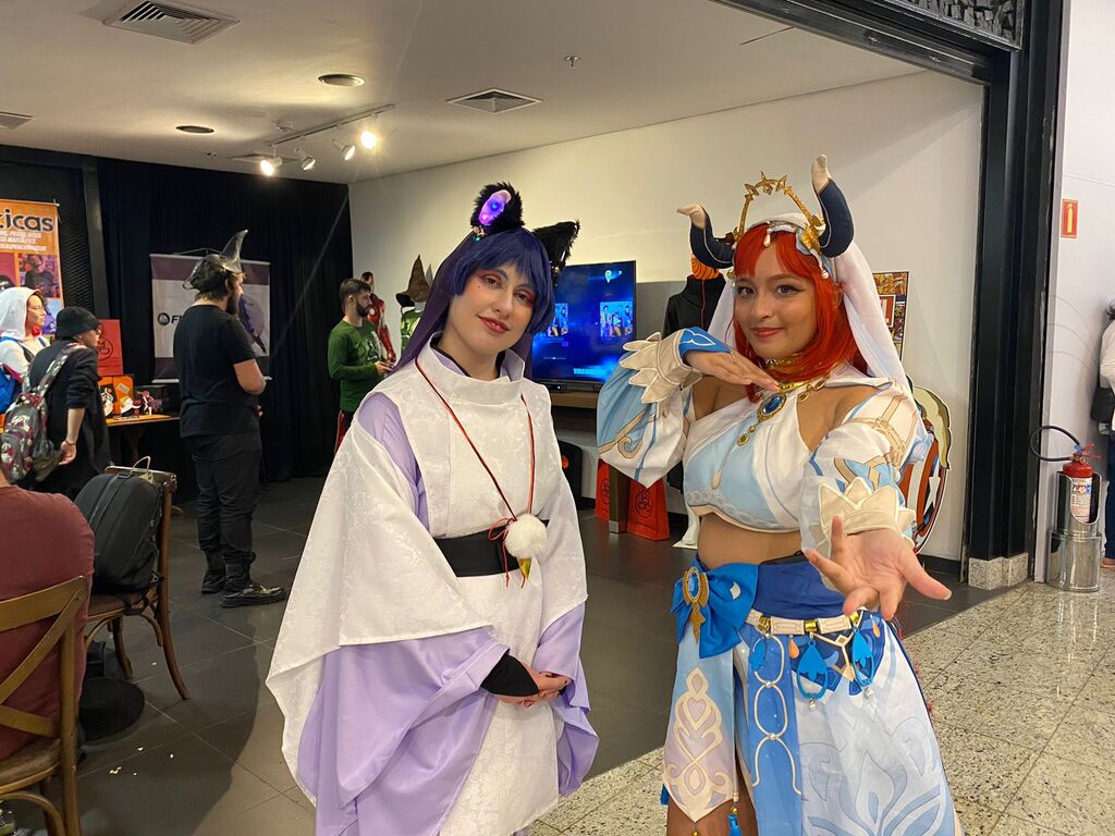 Encontro reúne cerca de 50 cosplayers no Shopping Praça Nova