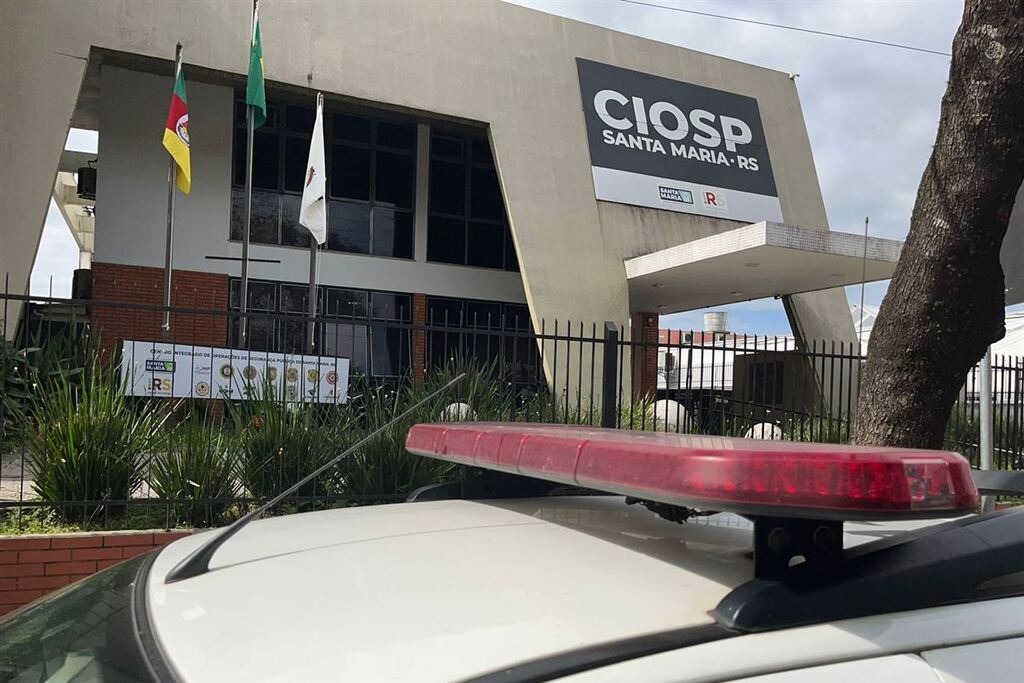 título imagem Homem fica ferido ao sofrer tentativa de homicídio dentro de bar em Santa Maria