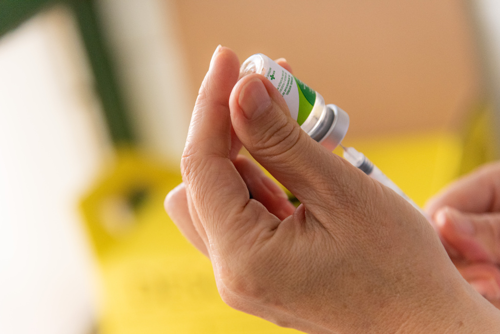 título imagem Campanha contra gripe imuniza 40% do público-alvo no país