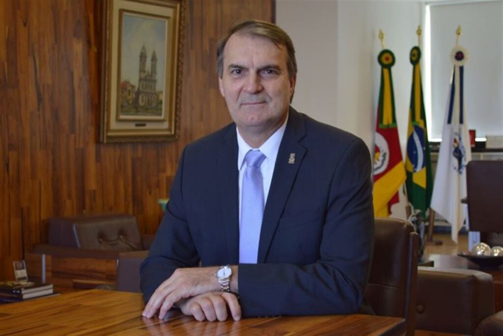 título imagem Ex-reitor da UFSM é o novo presidente do PDT