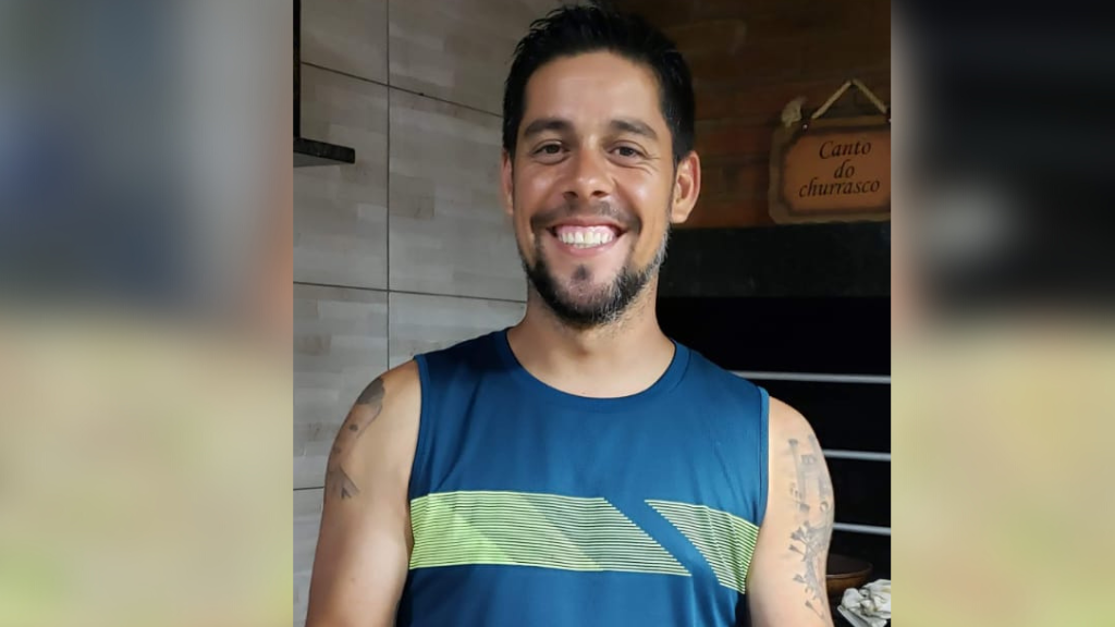 Homem morto a facadas na casa de ex-companheira era apaixonado por esportes e deixa dois filhos