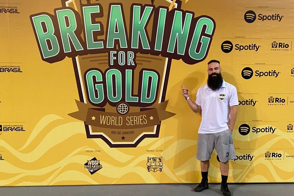 Santa-mariense Vinicius Manzon treina com a seleção de breaking