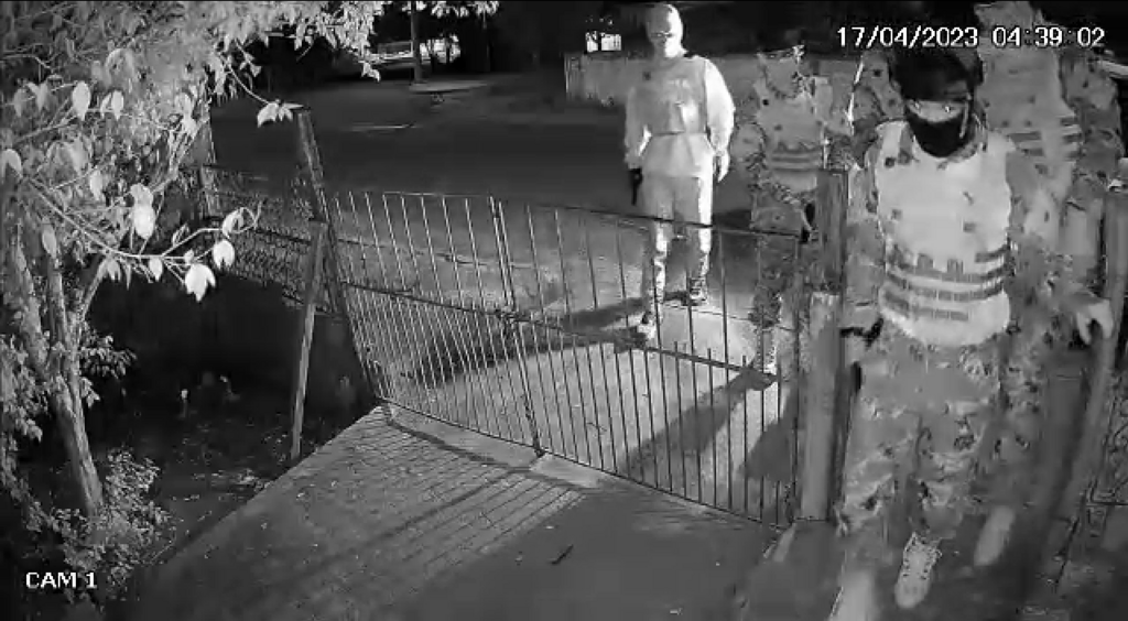 VÍDEO: investigações apontam que atiradores se passaram por policiais para matar irmãos