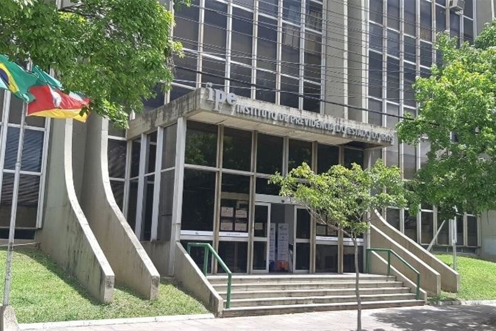 Médicos vinculados ao IPE Saúde iniciam paralisação nesta segunda