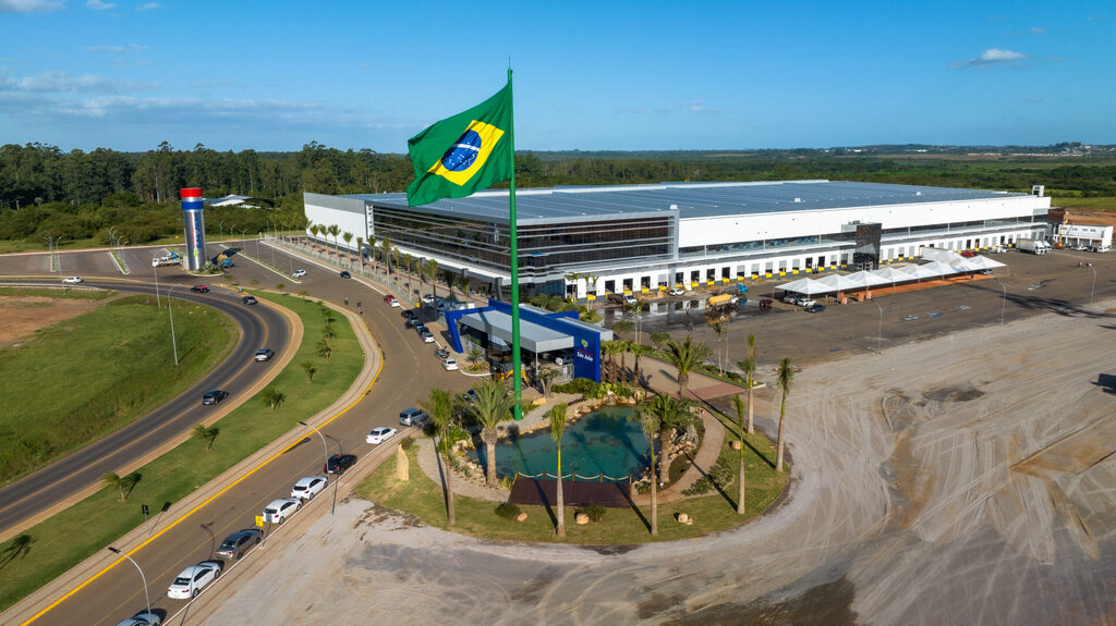 Rede de Farmácias São João inaugura novo centro de distribuição e milésima loja