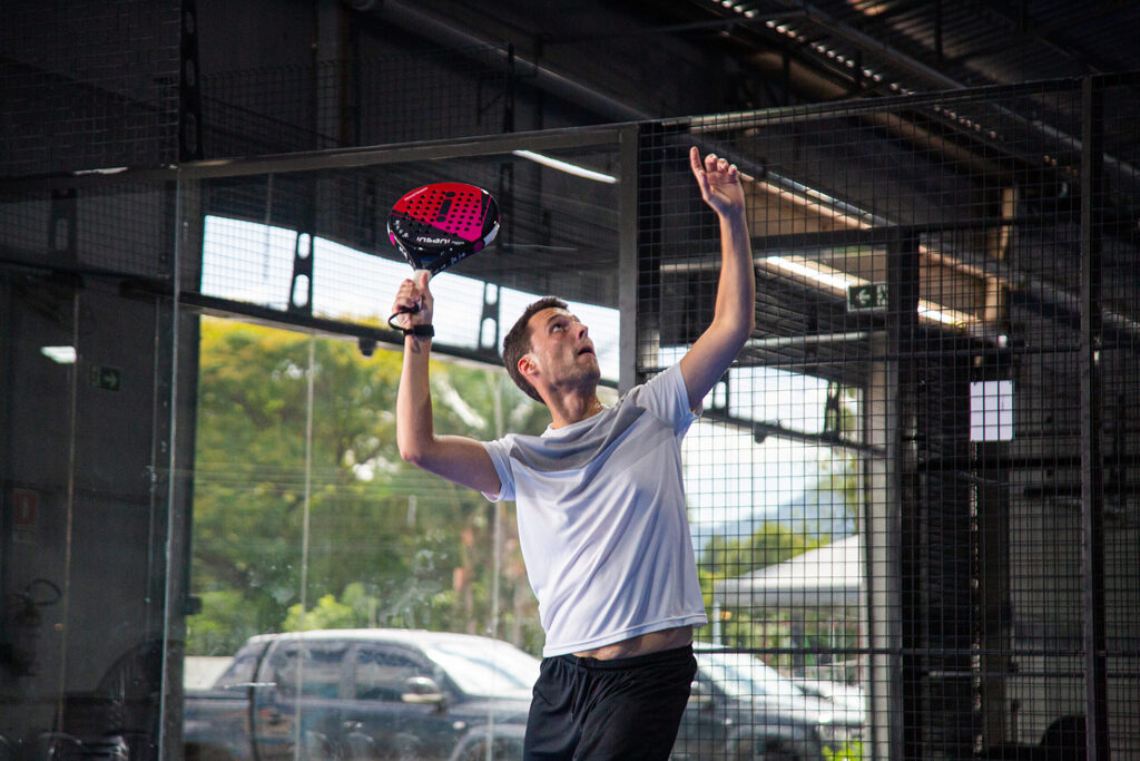 Em alta, pádel conquista os santa-marienses e atrai torneio mundial