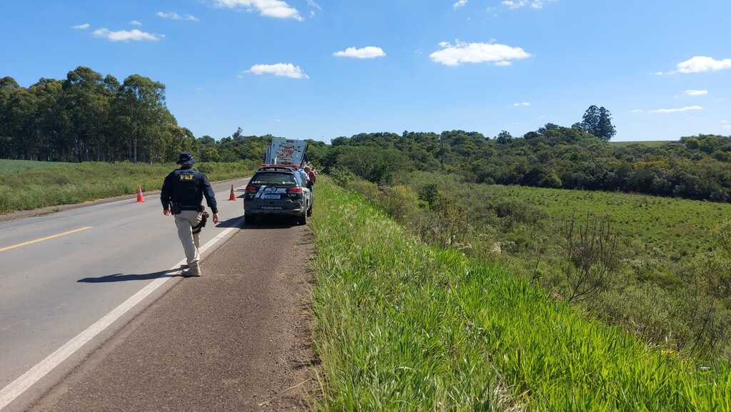 Corpo de servidor da UFSM é encontrado dentro de carro mergulhado em curso de água na BR-287