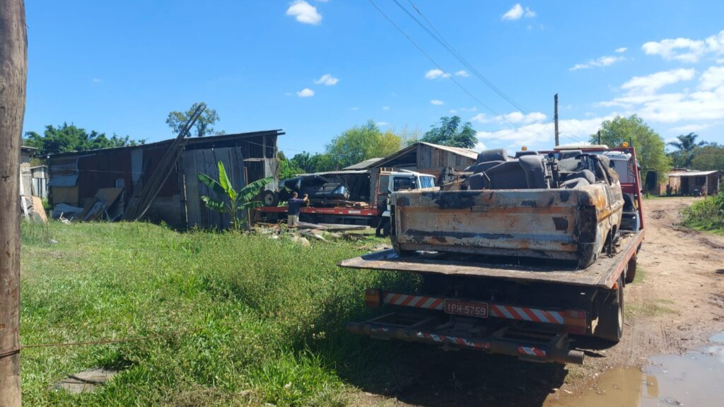 Polícia encontra desmanche de veículos roubados e prende idoso em flagrante em Santa Maria
