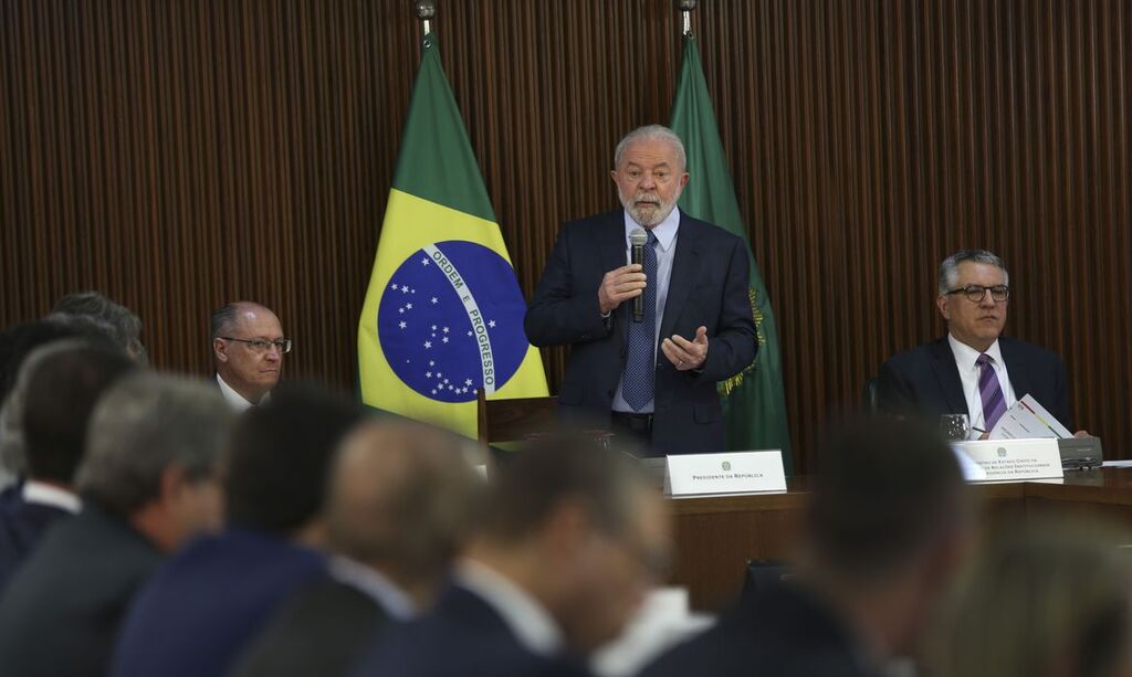 Lula cancela agenda e adia ida à China após diagnóstico de pneumonia leve