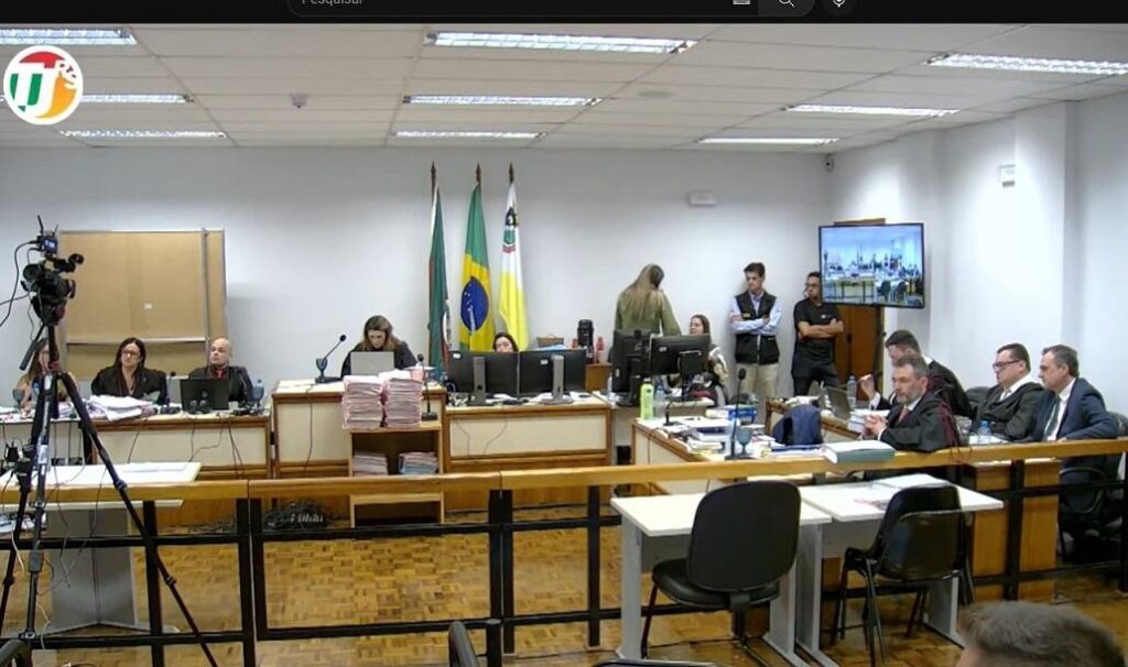 Jurados se reúnem e sentença de Leandro Boldrini deve sair em instantes; acompanhe