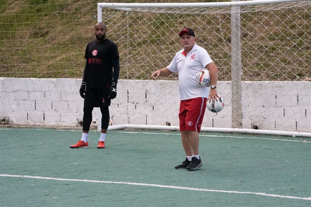 Com o goleiro Lucio de novidade, Inter-SM segue preparação para a Divisão de Acesso