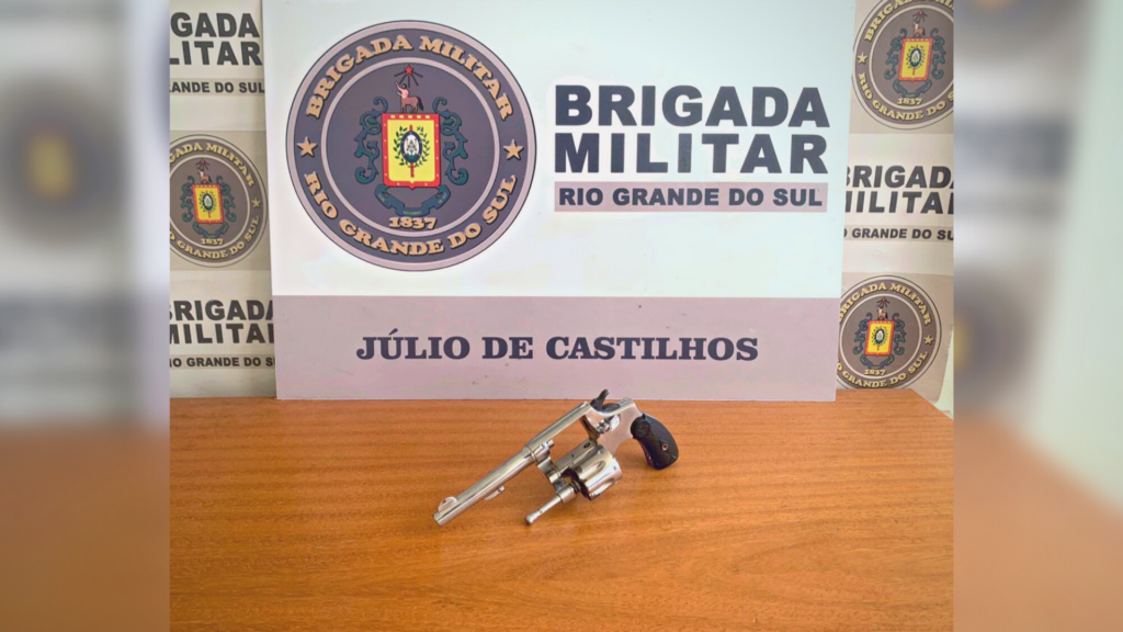 Após suspeita de assalto à lotérica, santa-mariense foge de abordagem e é detido em telhado de residência