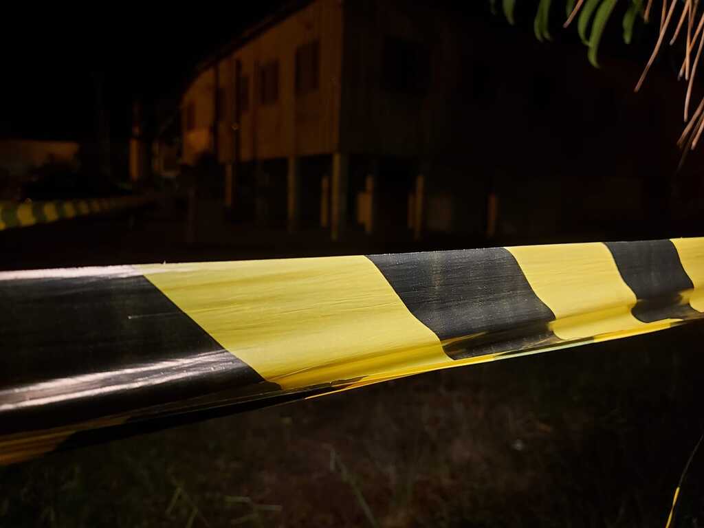 Homem é executado a tiros no Balneário Passo do Verde; filho de 5 anos e mulher estariam com a vítima no momento do crime