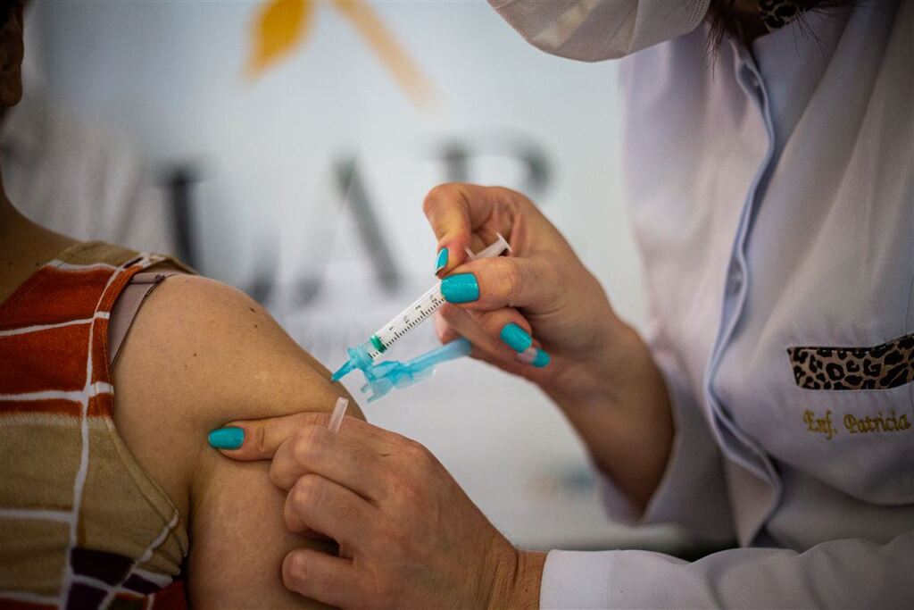 Santa Maria vacinará pessoas com 70 anos ou mais com doses bivalentes contra a Covid-19 neste sábado