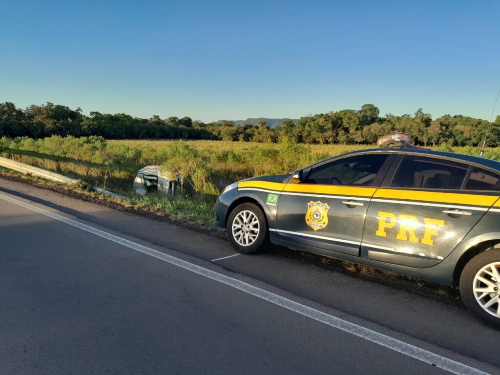Polícia Rodoviária Federal atende acidente com lesões leves em São Vicente do Sul