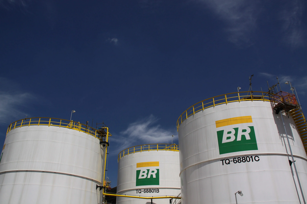 Petrobras aumenta preço de venda de gasolina para as distribuidoras