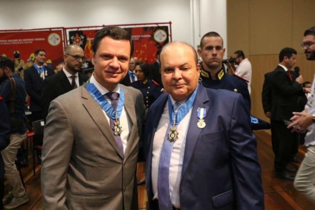 Moraes abre inquérito contra governador e ex-secretário de Segurança Pública do DF