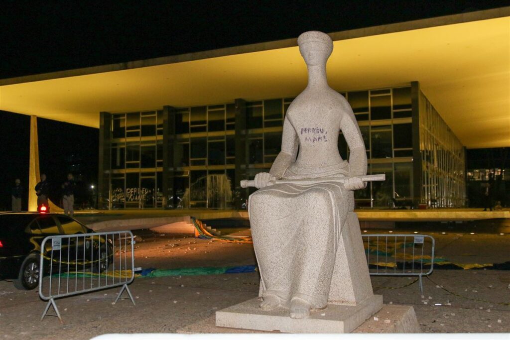 Supremo confirma decisão sobre proteção de vias e prédios públicos