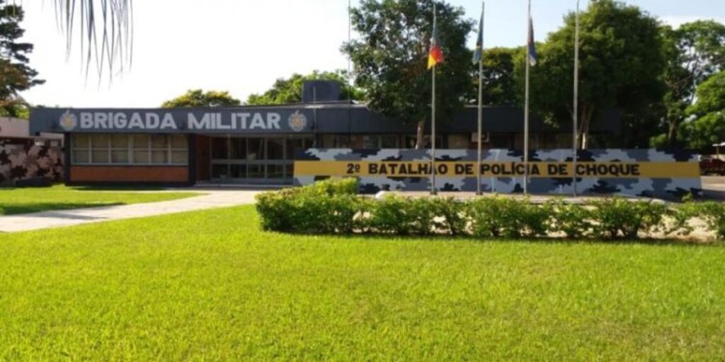 PMs envolvidos em abordagem que matou jovem serão investigados mas seguem em atividade