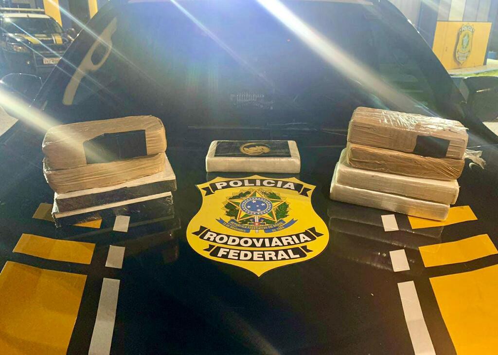 Homem é apreendido com mais de R$ 1 milhão em cocaína e crack em Bagé