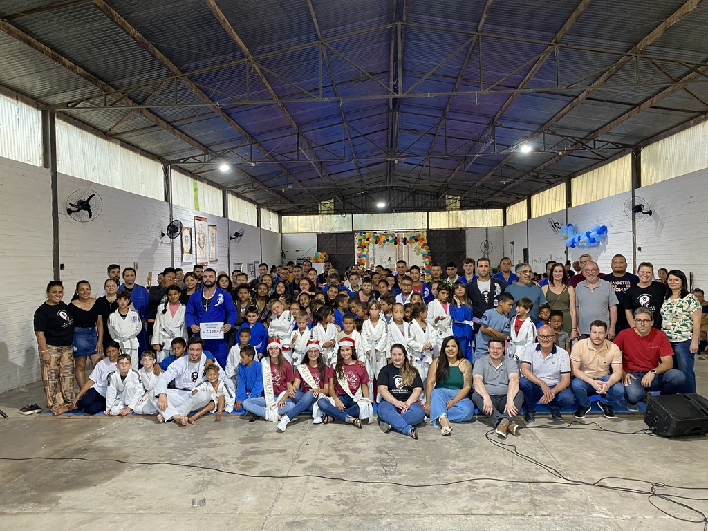 Instituto Renascer Mateus Meneghetti realiza confraternização de encerramento das atividades do ano em Faxinal do Soturno