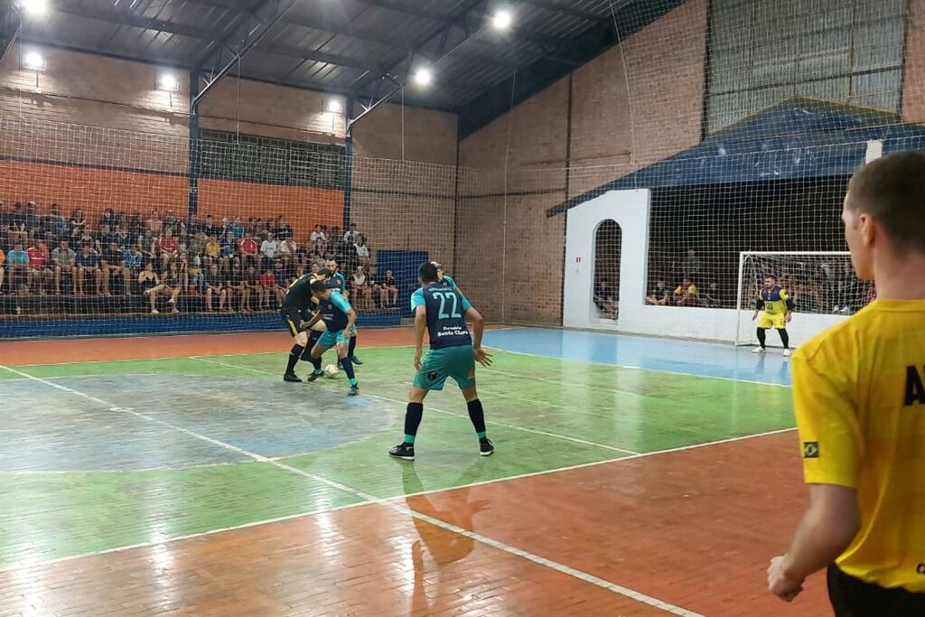 Roma e Barcelona empatam jogo de ida das quartas de final; segundo confronto será em janeiro