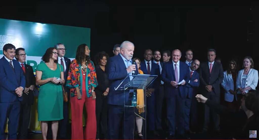 Lula anuncia novos ministros, entre eles Alckmin e seis mulheres