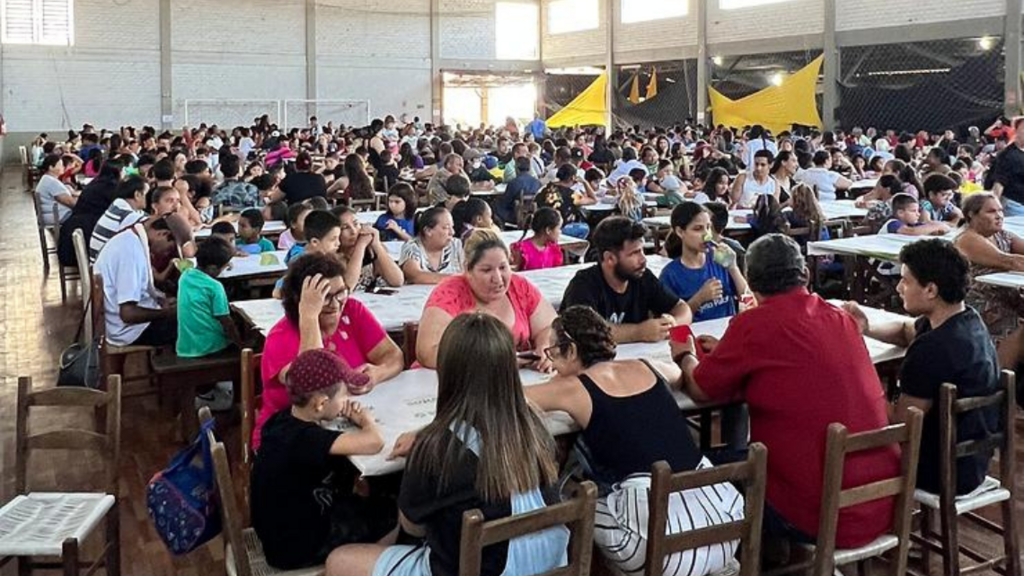 Mais de 650 pessoas participam de evento de Natal no Parque da Medianeira