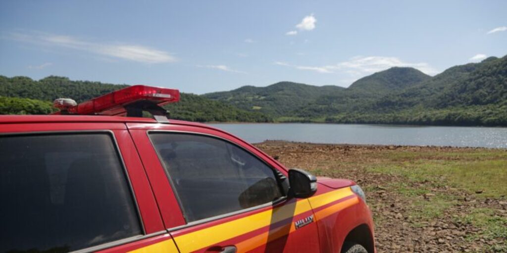 Crianças de 5 e 7 anos se afogam em balneário de São Vicente do Sul. Bombeiros seguem com as buscas