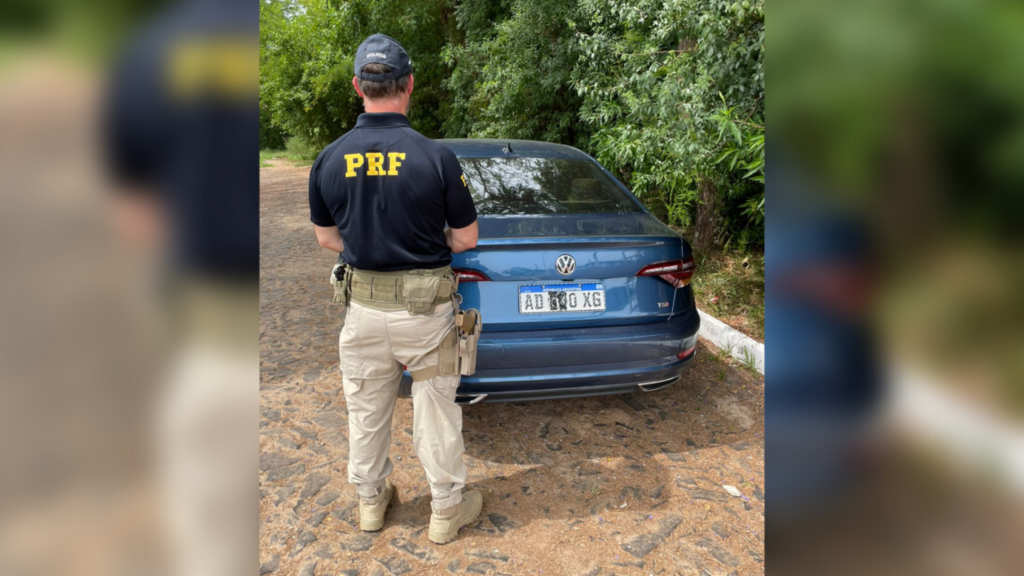 Após adulterar placas do carro para burlar fiscalização, idoso argentino tenta fugir da PRF em Rosário do Sul