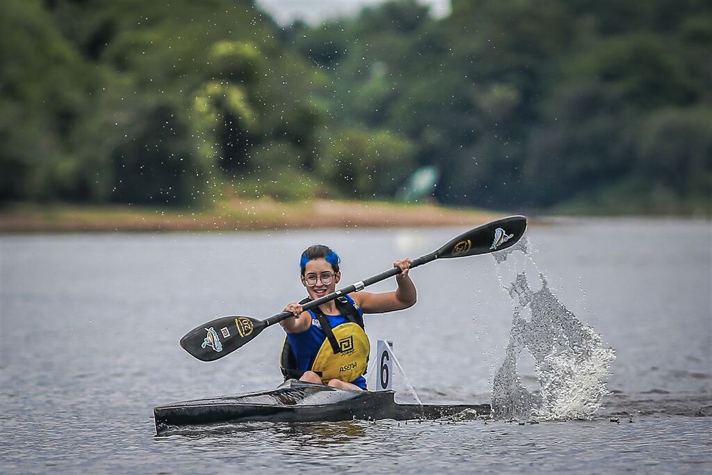 Asena conquista o título gaúcho de canoagem