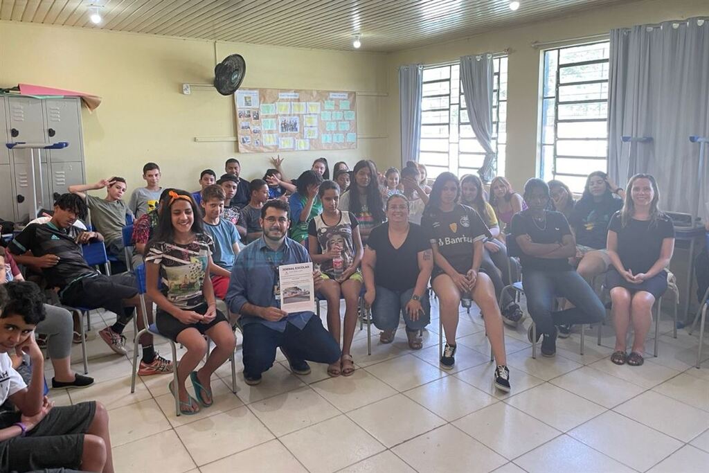 Repórter do Grupo Diário fala sobre a profissão na Escola Sérgio Lopes