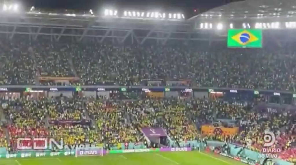 Santa-mariense no Catar mostra a comemoração do gol do Brasil de dentro do estádio