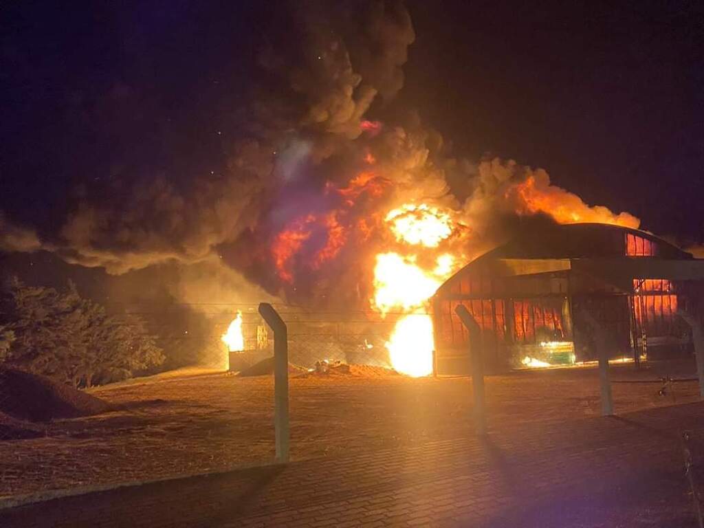 Incêndio atinge pavilhão da Cotrisul em Caçapava do Sul