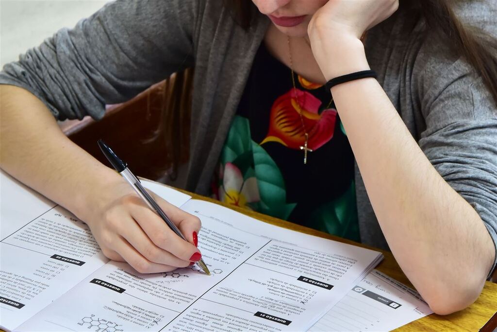 Segundo dia de provas do Enem é realizado neste domingo