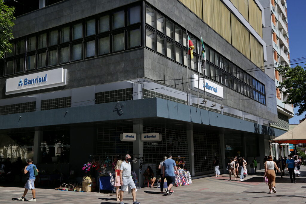 Banrisul abre concurso público para 824 vagas