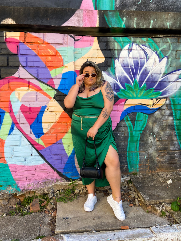 Moda: slip dress, o vestido do verão 2023 na coluna de Letícia Sarturi