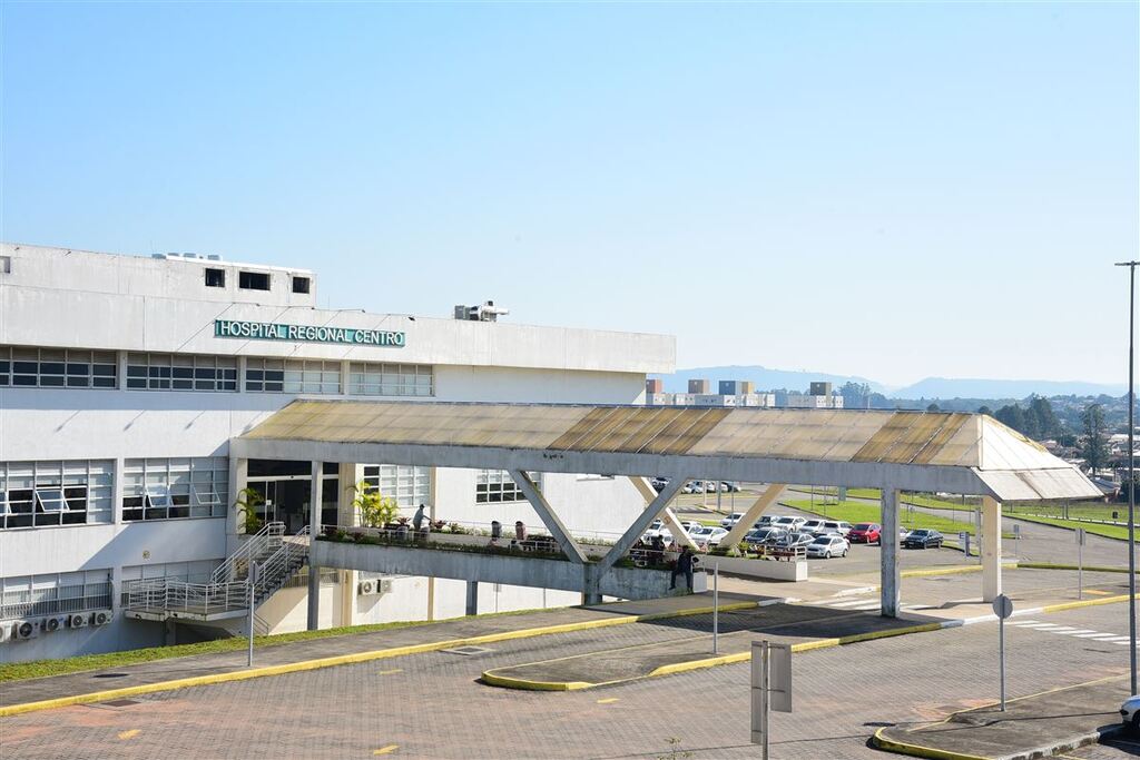 Após assinatura de dois contratos, Hospital Regional de Santa Maria deve receber mais de R$ 3,5 milhões em investimentos