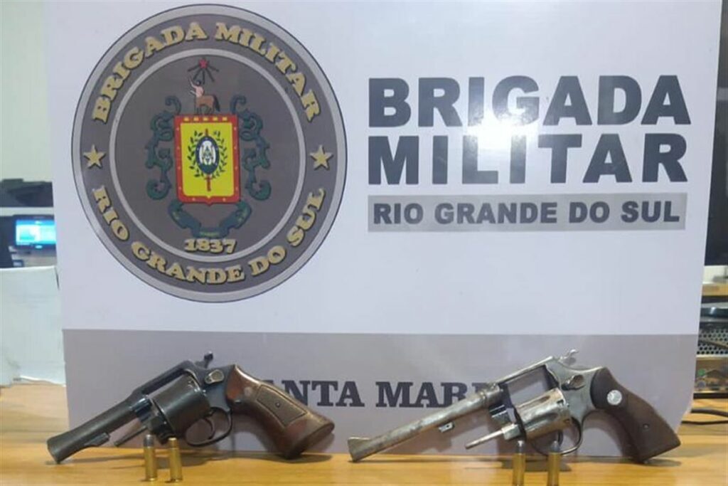 Adolescente é apreendido com duas armas após tentativa de homicídio e perseguição policial