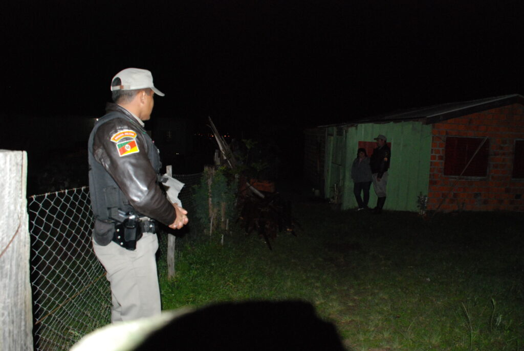 Após quase 15 anos, idosa é absolvida do assassinato do ex-companheiro